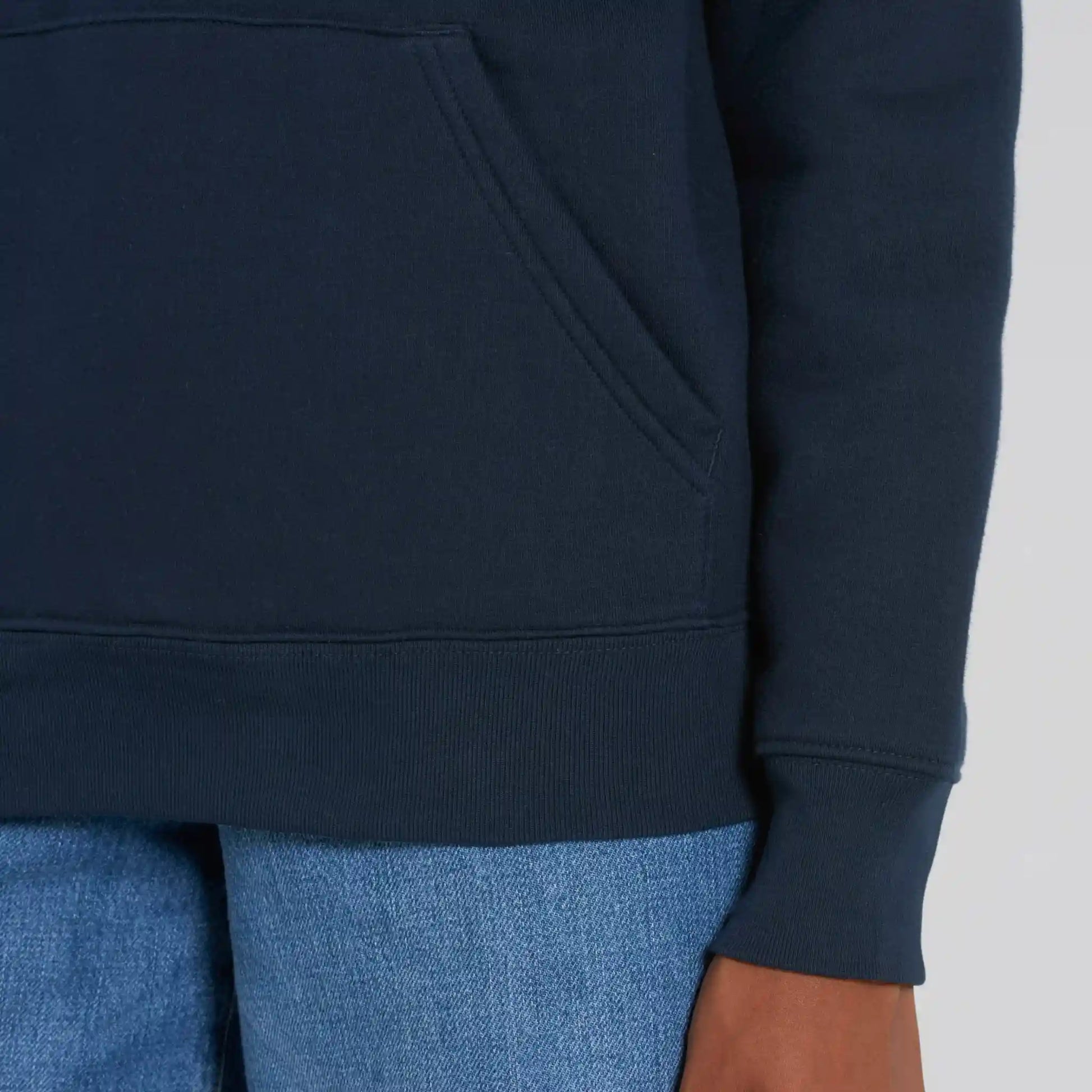 Hoodie organic blauw met koffie afbeelding van chemex quote op achterkant rug 6.