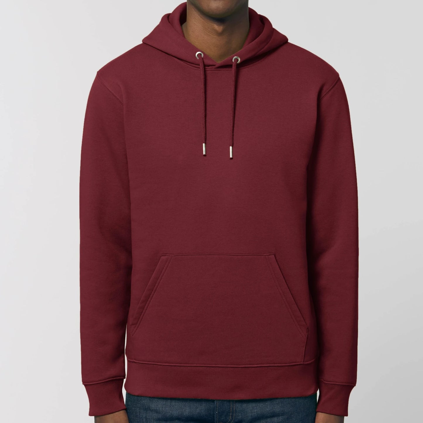 hoodie rood met koffie opdruk en brilliant brew quote op rug. Productafbeelding voorkant 2.