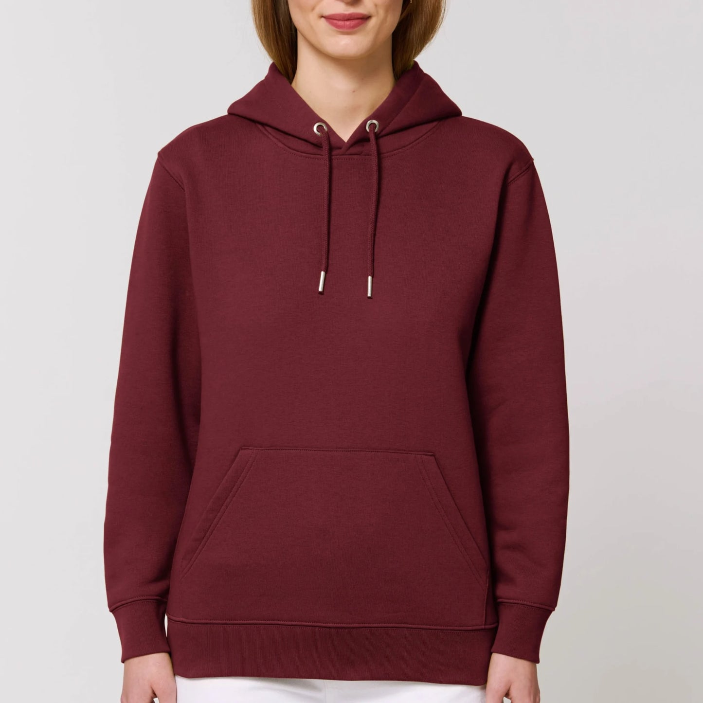 hoodie rood met koffie opdruk en brilliant brew quote op rug. Productafbeelding voorkant 3.