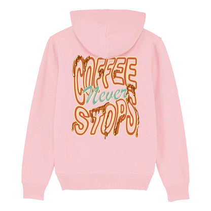 Hoodie roze met koffie print en tekst Coffee Never Stops op achterkant.